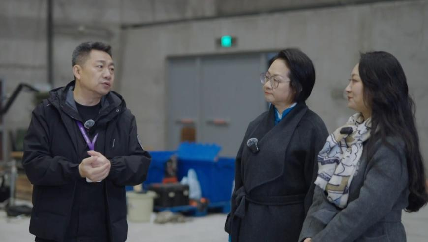 孙龙摔倒,2025年新奥门管家婆资料德彩网,重点解答解释落实_定制版V3.23